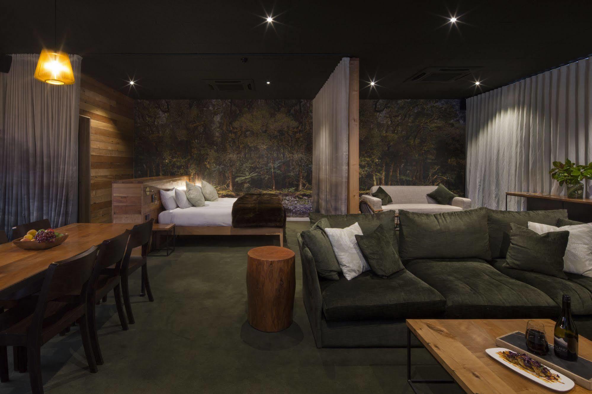 The Cinema Suites Te Anau Exteriér fotografie