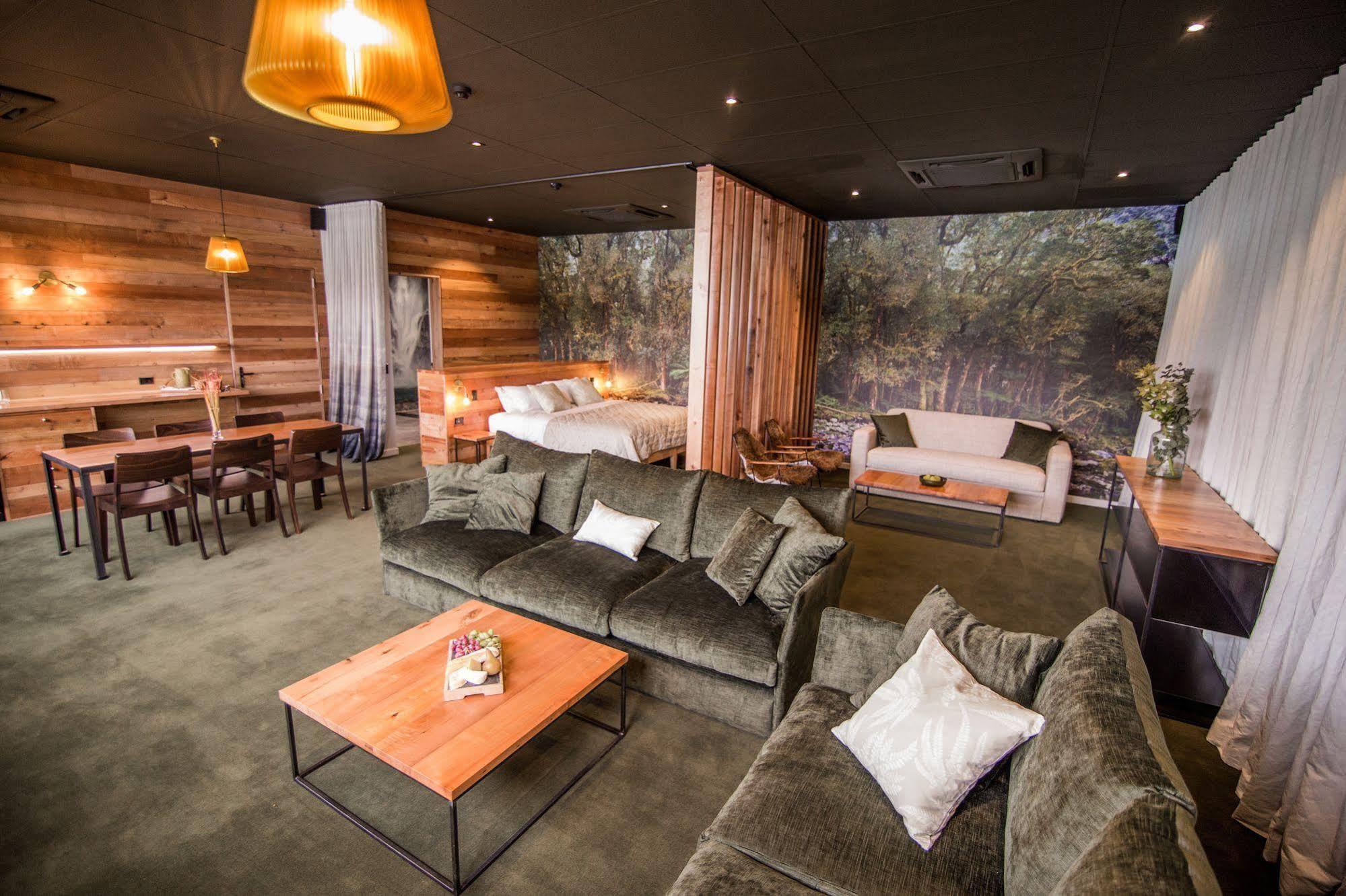 The Cinema Suites Te Anau Exteriér fotografie