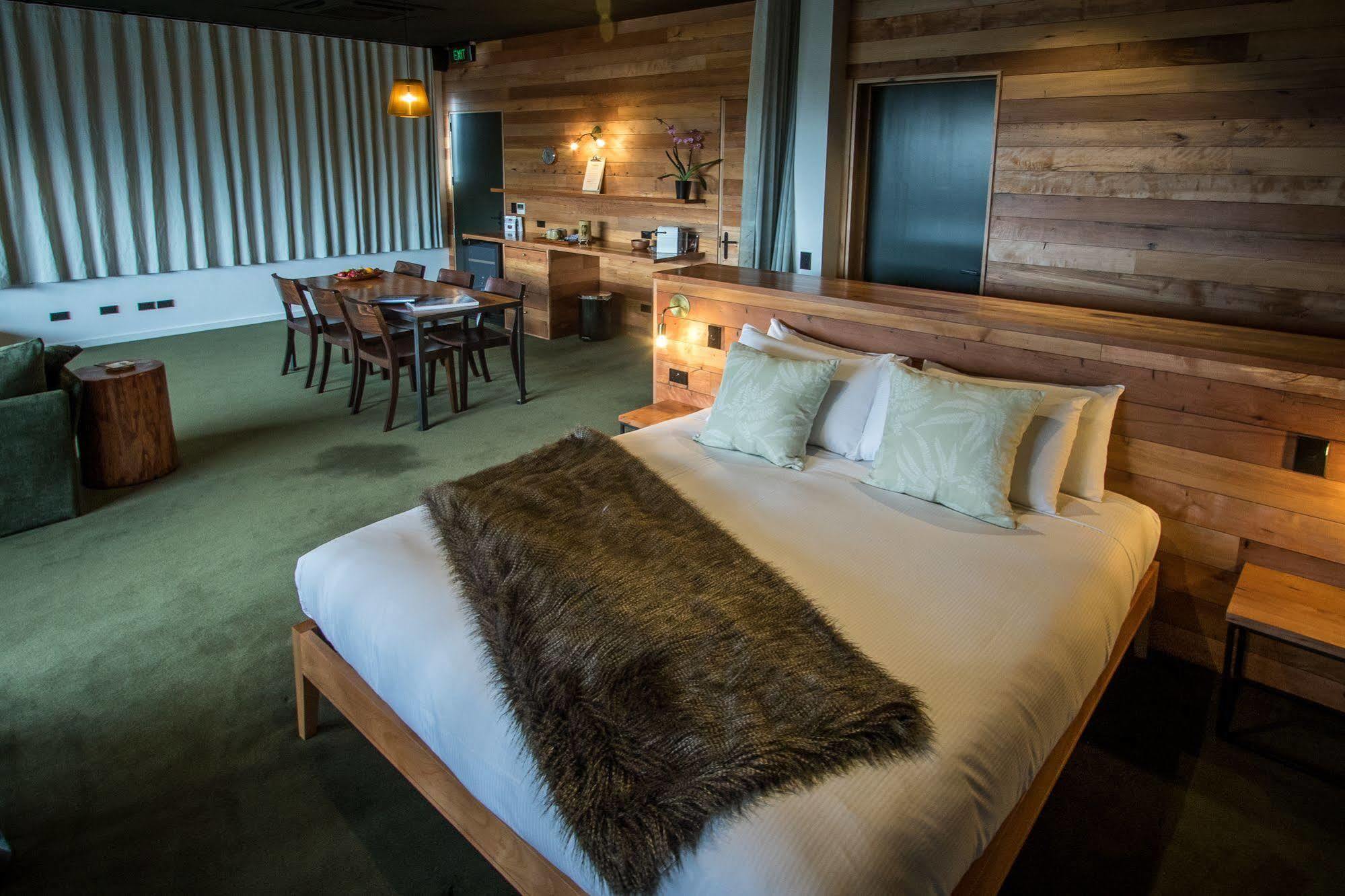 The Cinema Suites Te Anau Exteriér fotografie