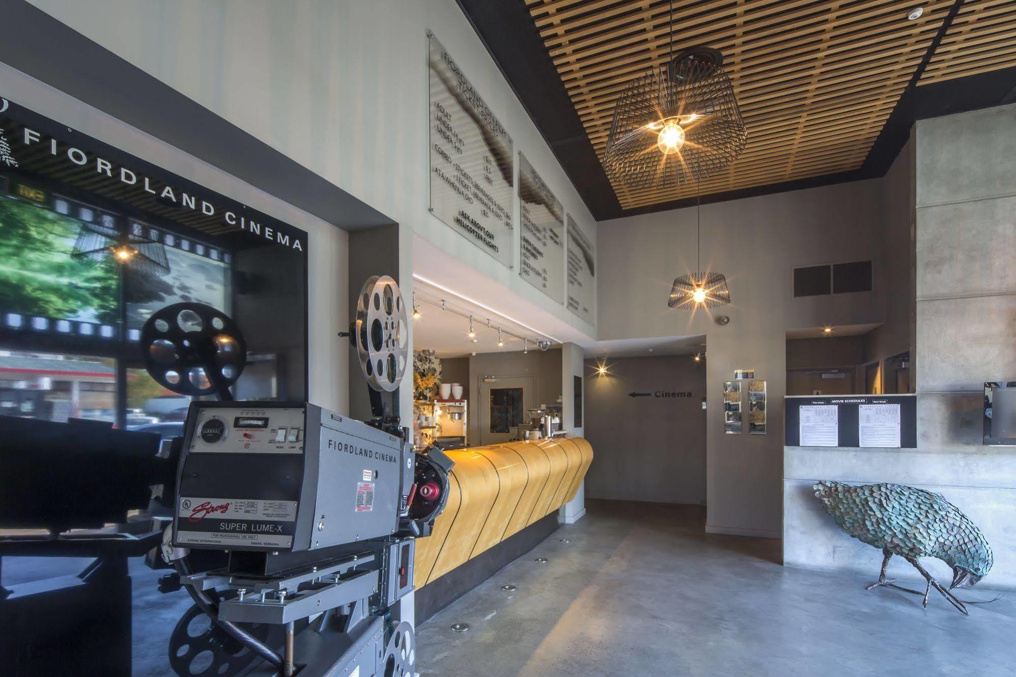 The Cinema Suites Te Anau Exteriér fotografie